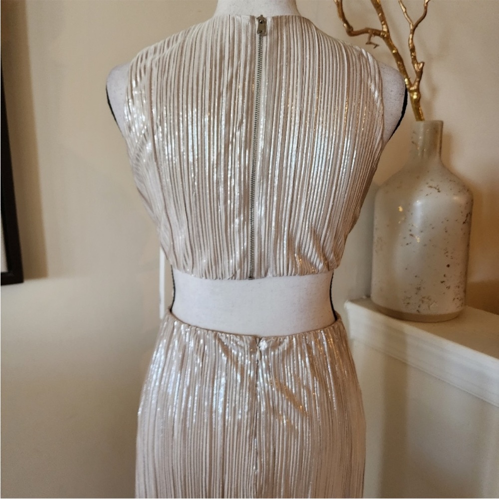 🔥Aqua Twist Front Cut-Out Metallic Gold Evening Gown - Picture 7 of 8